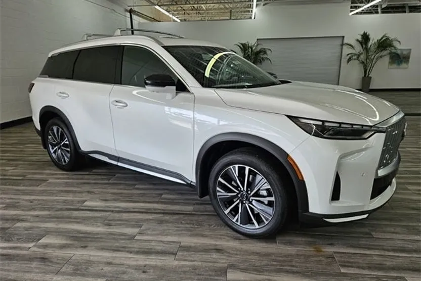 2026 Infiniti QX60 Luxe photo 1
