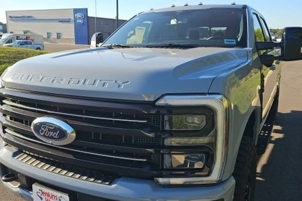 2026 Ford F-250 photo 1