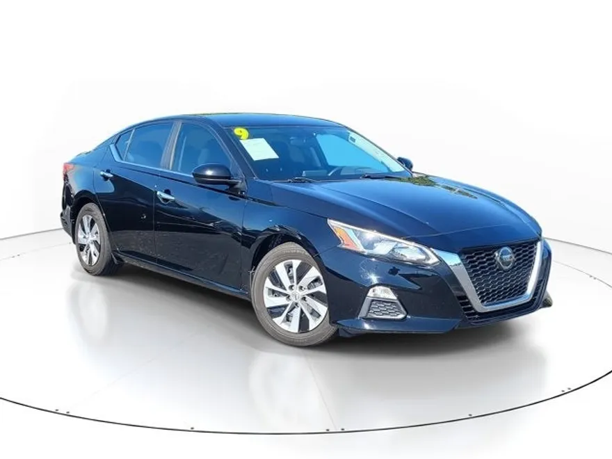 2019 Nissan Altima 2.5 S photo 1