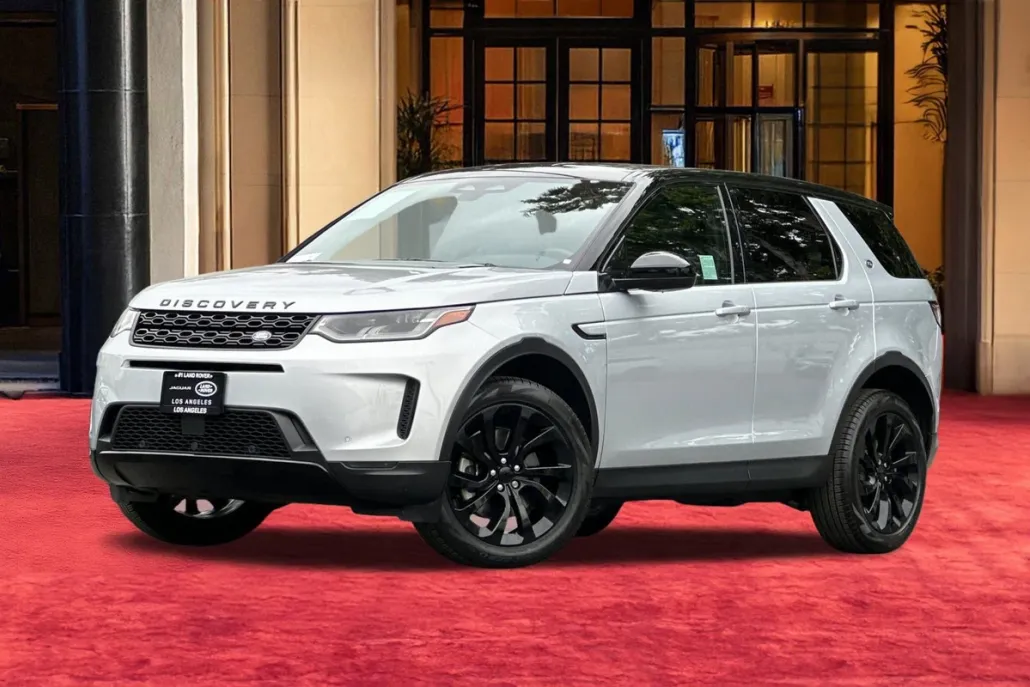 2023 Land Rover Discovery Sport SE photo 1