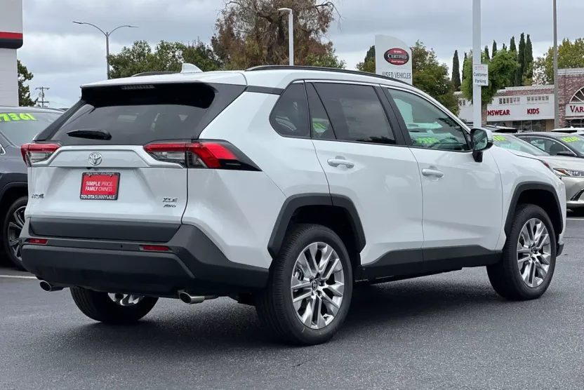 2025 Toyota RAV4 XLE Premium photo 1