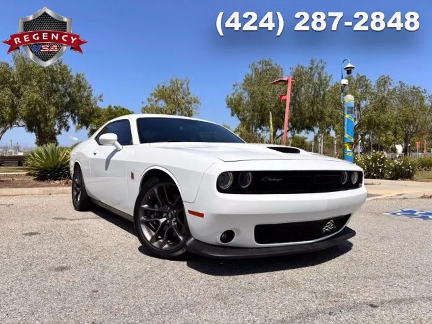 2022 Dodge Challenger R/T Scat Pack photo 1