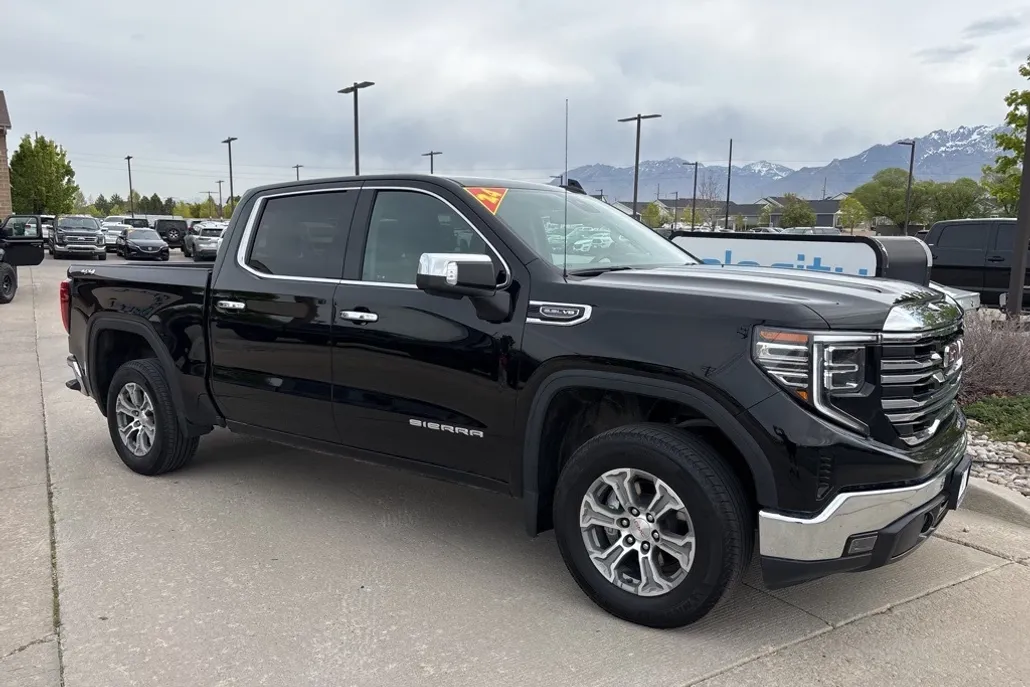 2024 Gmc Sierra 1500 SLT photo 1