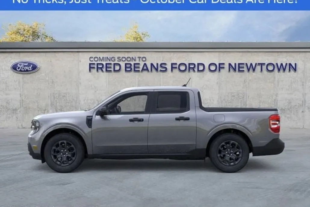 2025 Ford Maverick XLT photo 1