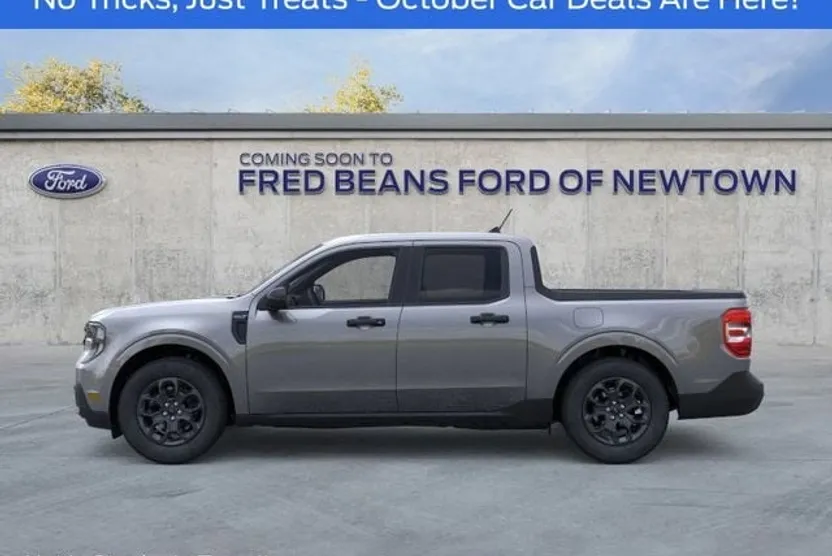 2025 Ford Maverick XLT photo 1
