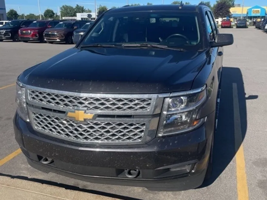 2017 Chevrolet Tahoe LT photo 1