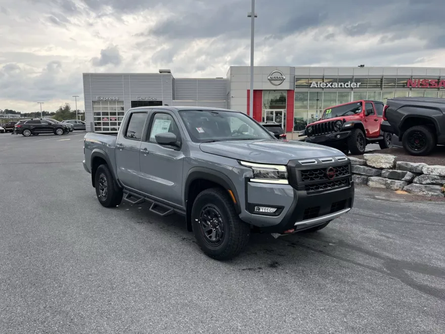 2025 Nissan Frontier PRO-4X photo 1