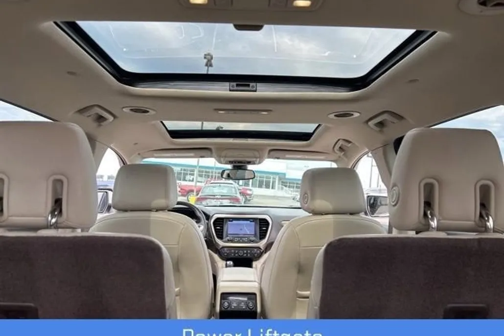 2019 Gmc Acadia Denali photo 1