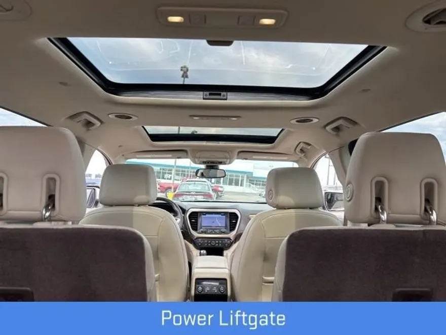 2019 Gmc Acadia Denali photo 1