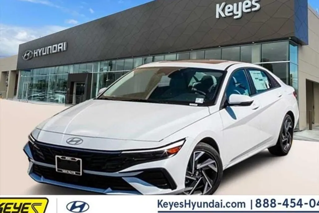 2025 Hyundai Elantra Limited photo 1