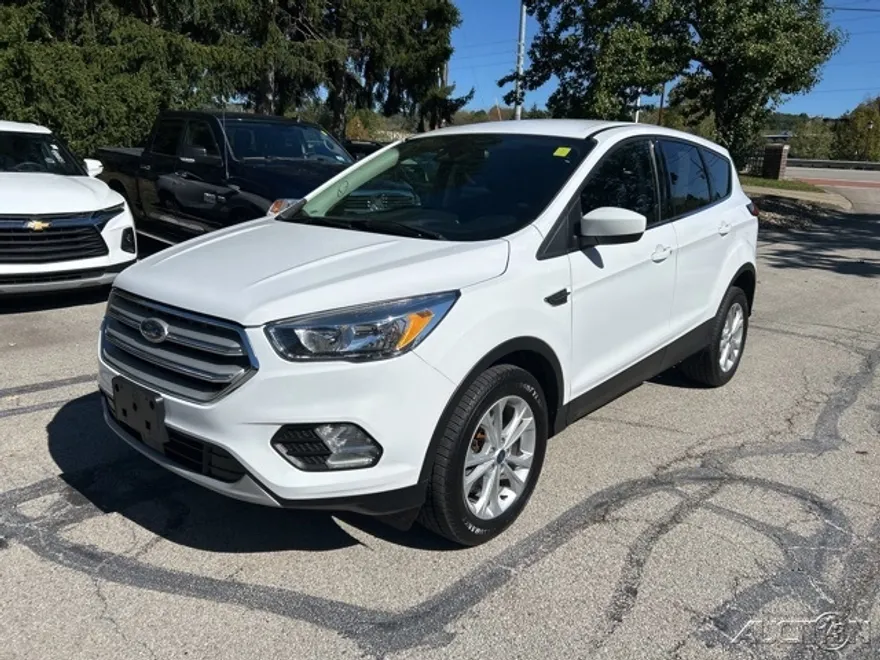 2019 Ford Escape SE photo 1