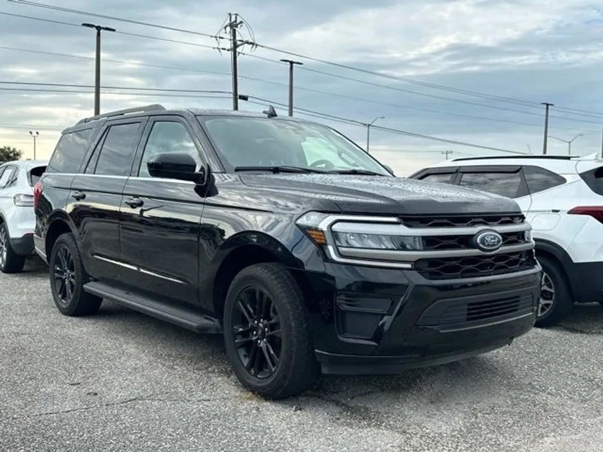2024 Ford Expedition XLT photo 1
