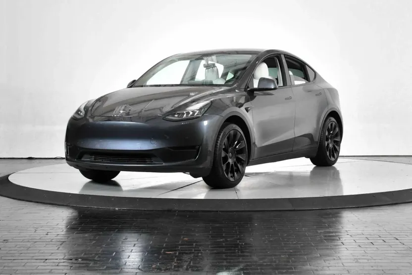 2021 Tesla Model Y Standard Range photo 1