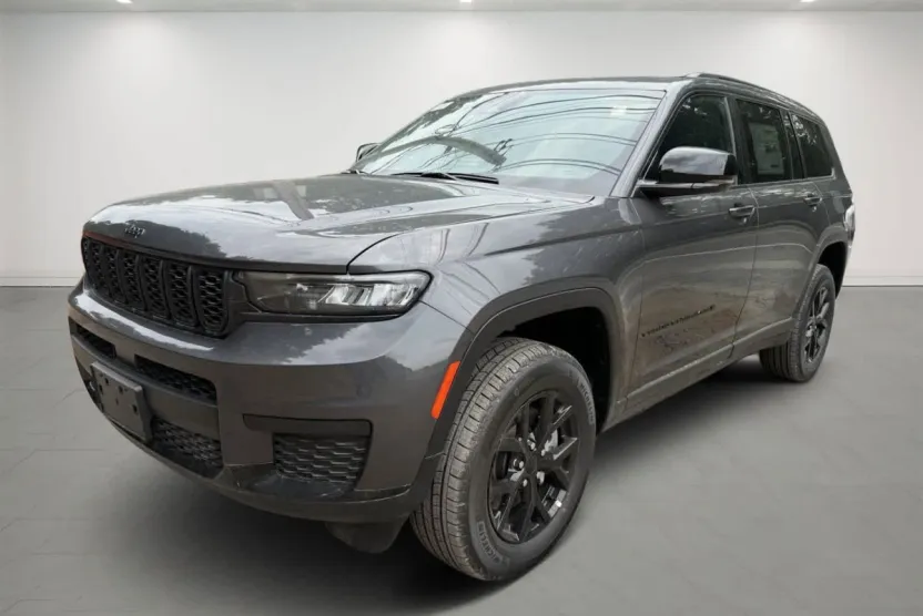 2024 Jeep Grand Cherokee Altitude photo 1