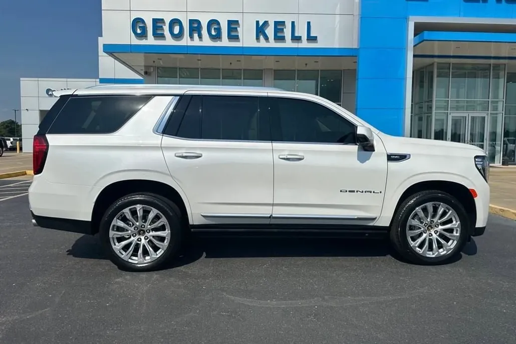2023 Gmc Yukon Denali photo 1