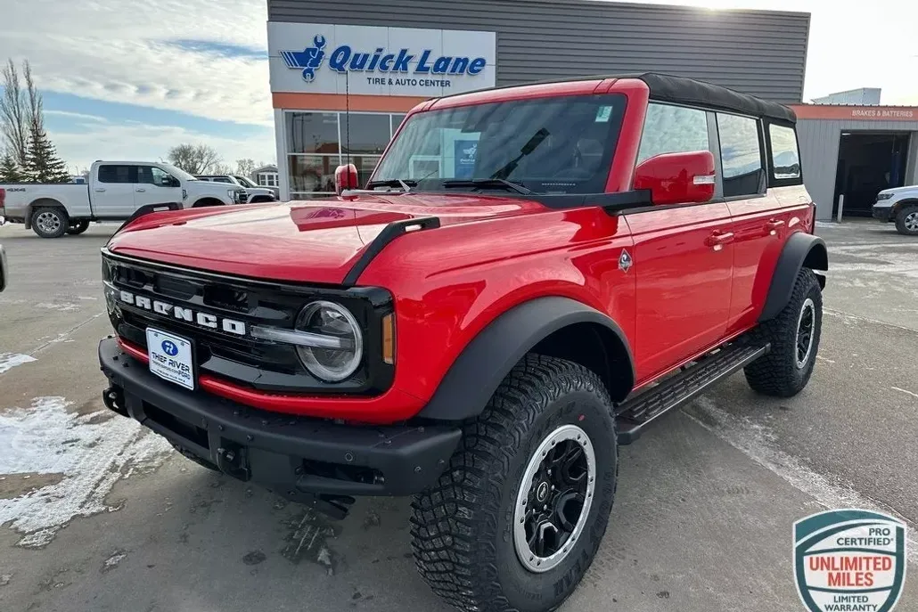 2024 Ford Bronco Outer Banks photo 1