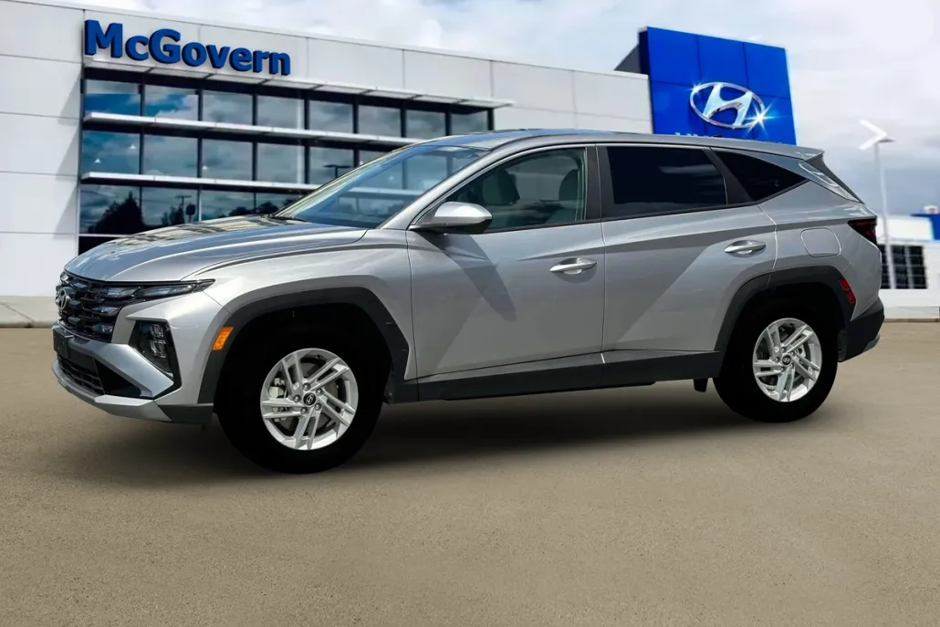 2025 Hyundai Tucson SE photo 1