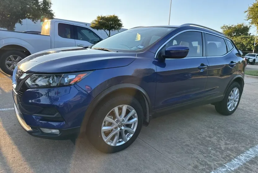 2022 Nissan Rogue Sport SV photo 1