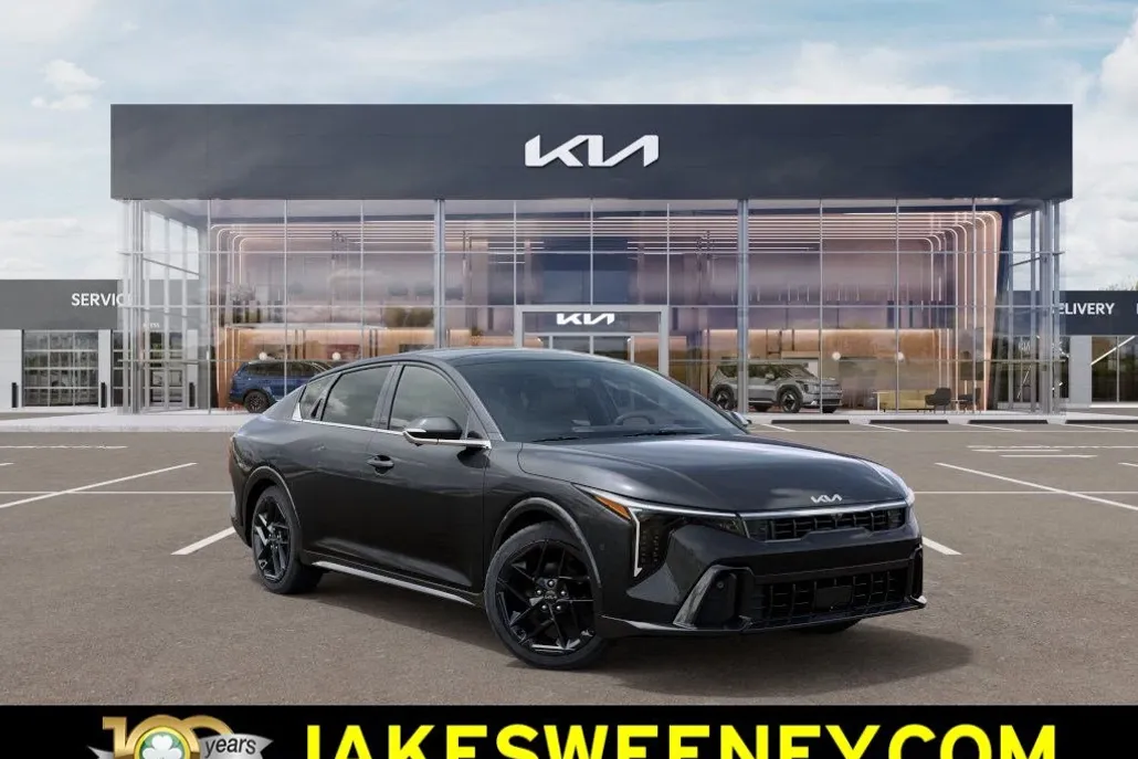 2025 Kia K4 GT-Line Turbo photo 1
