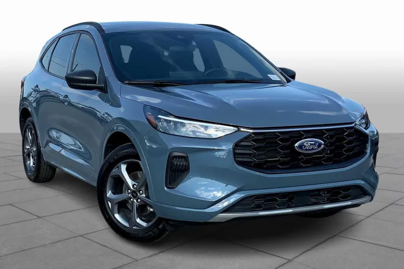 2024 Ford Escape ST-Line photo 1