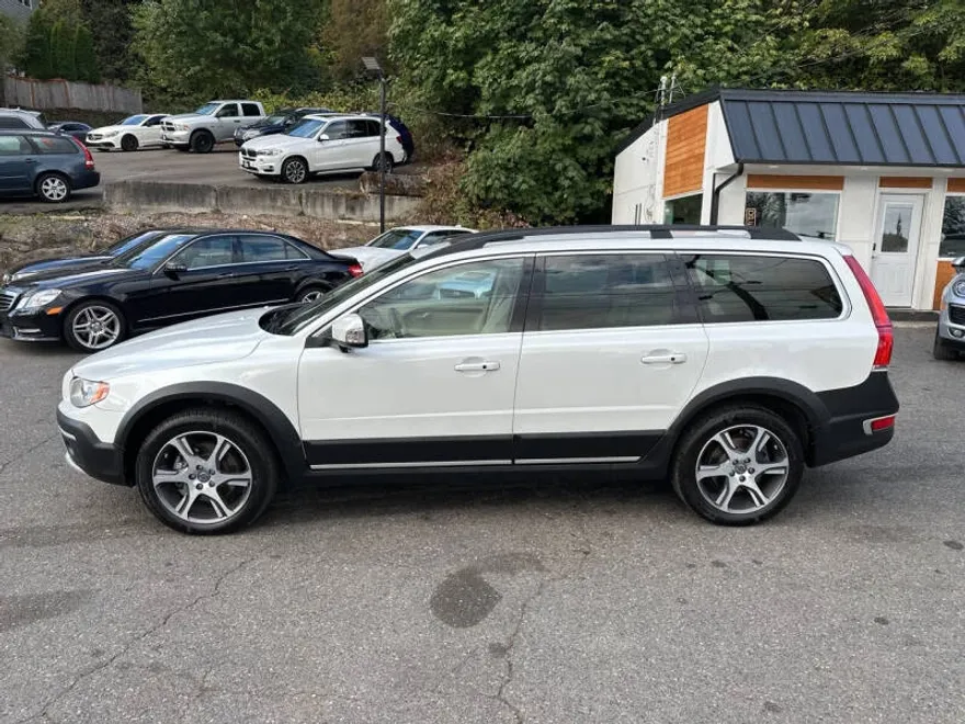 2015 Volvo XC70 T6 Platinum photo 1