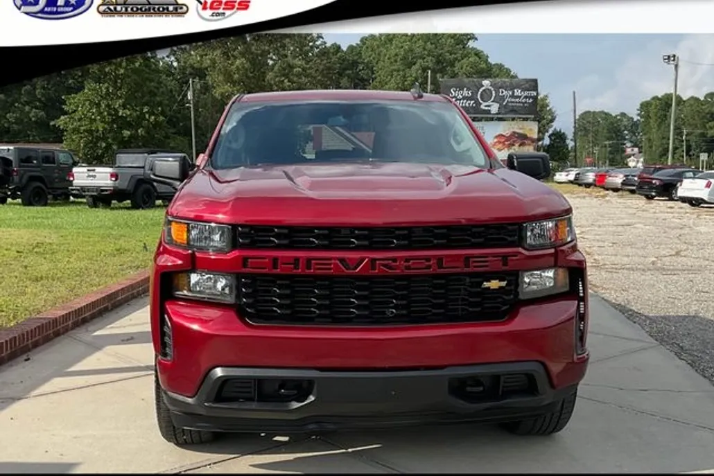 2019 Chevrolet Silverado 1500 Custom photo 1