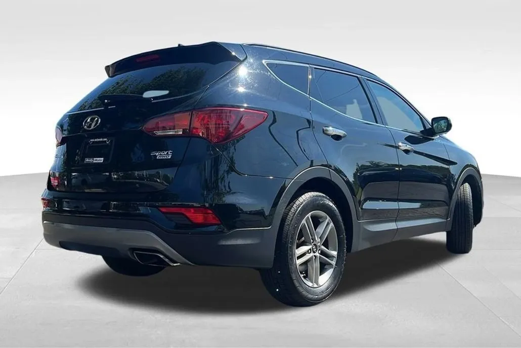 2017 Hyundai Santa Fe Sport Base photo 1