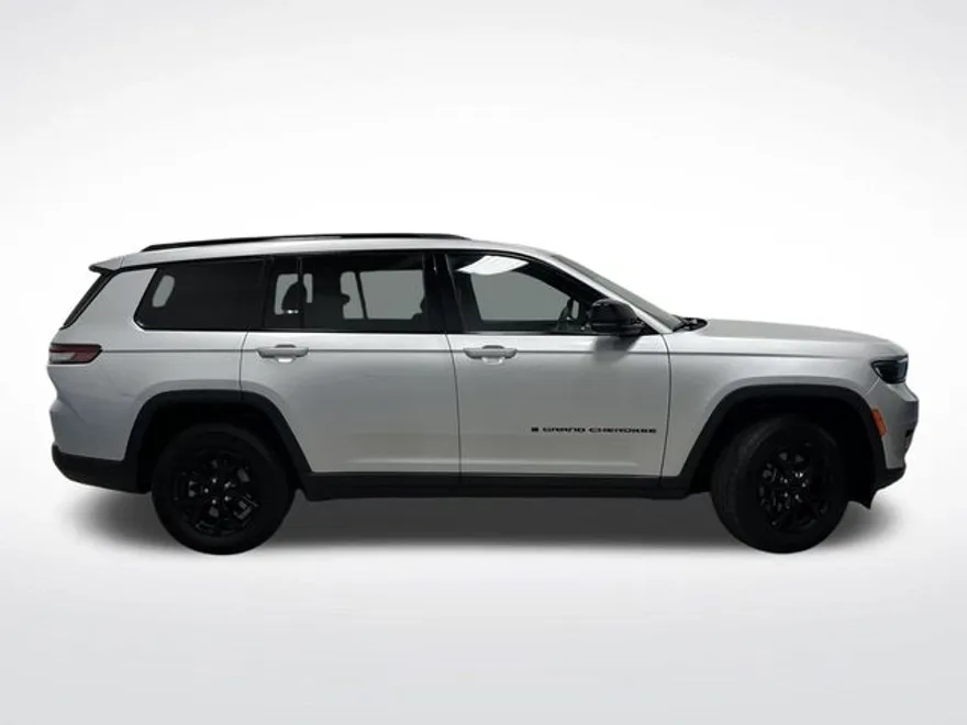 2024 Jeep Grand Cherokee Altitude photo 1