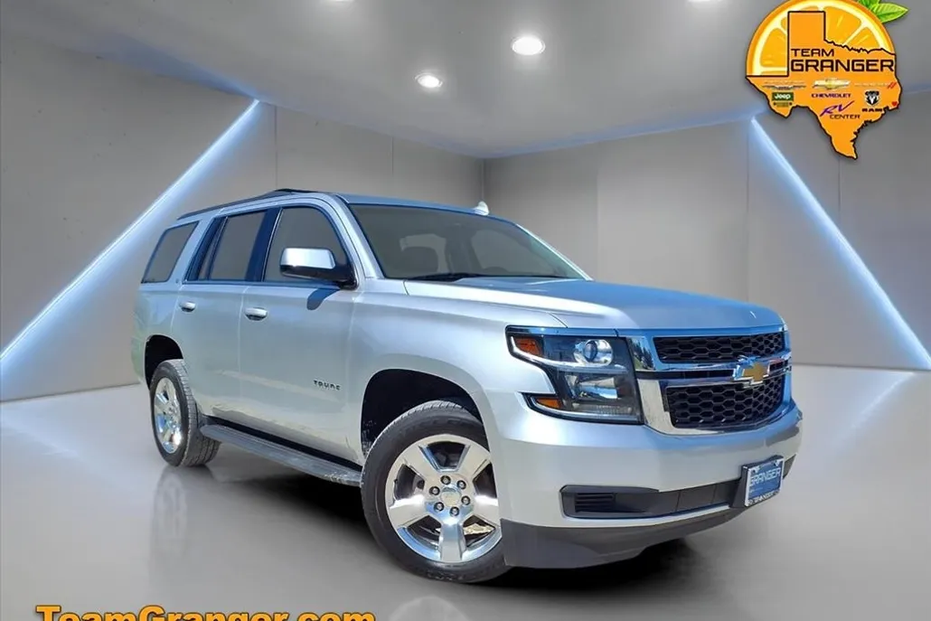 2016 Chevrolet Tahoe LT photo 1