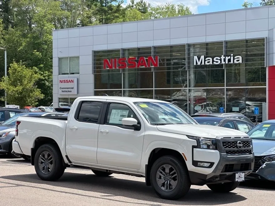 2025 Nissan Frontier Crew Cab SV photo 1