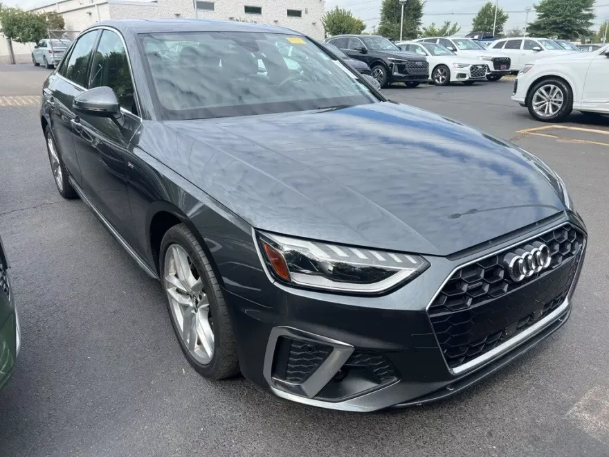 2020 Audi A4 45 Premium Plus photo 1