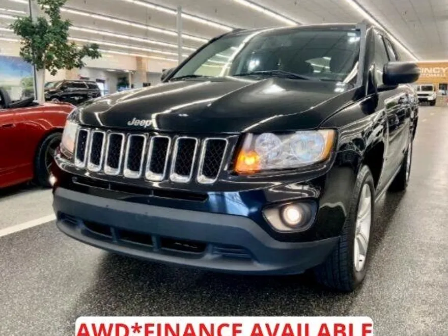 2013 Jeep Compass Sport photo 1