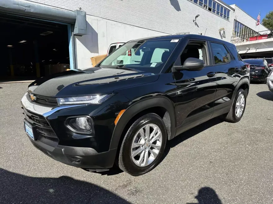 2022 Chevrolet Trailblazer LS photo 1