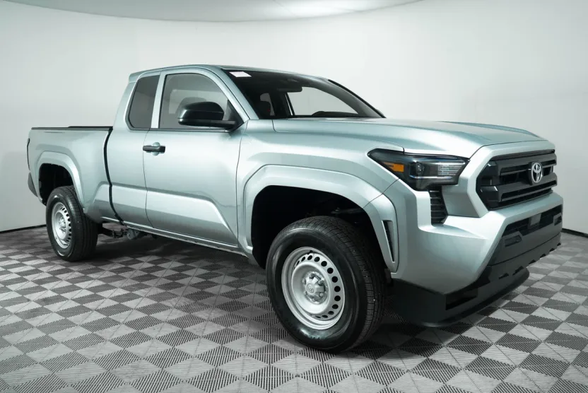 2025 Toyota Tacoma SR 4x4 photo 1