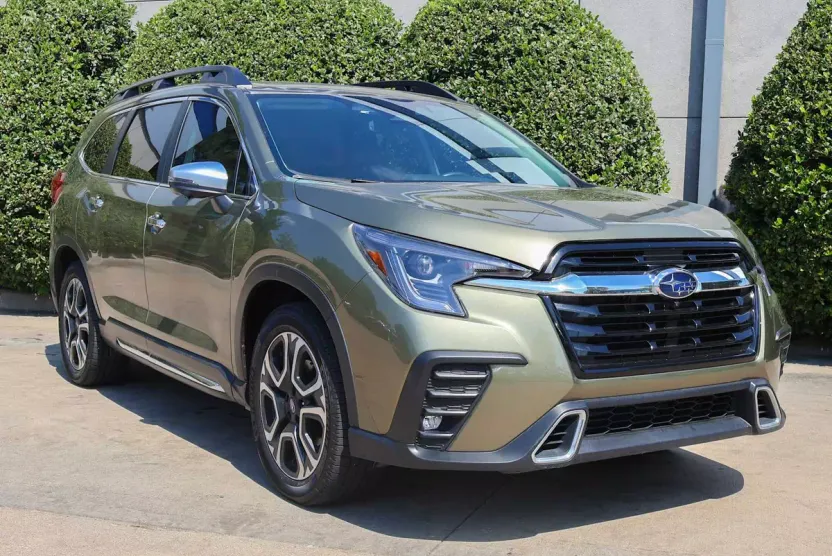 2023 Subaru Ascent Touring photo 1