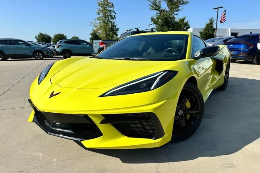 2020 Chevrolet Corvette Stingray 1LT photo 1