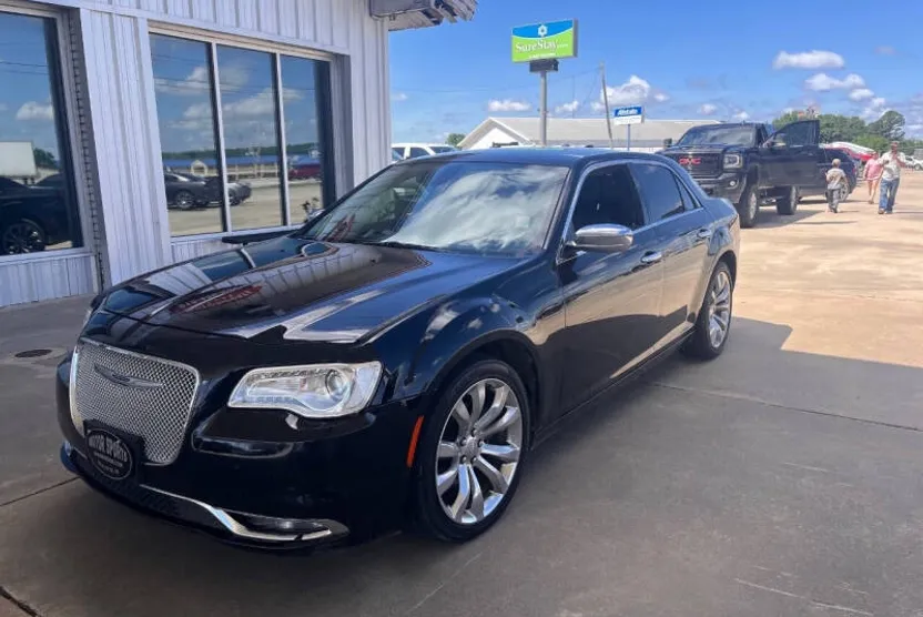 2019 Chrysler 300 Limited photo 1