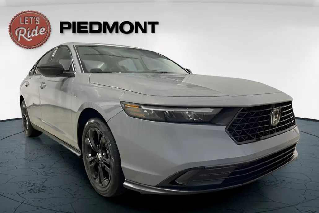 2025 Honda Accord SE photo 1