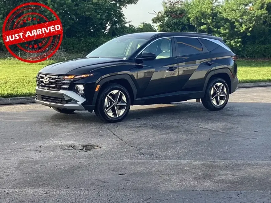2025 Hyundai Tucson SEL photo 1
