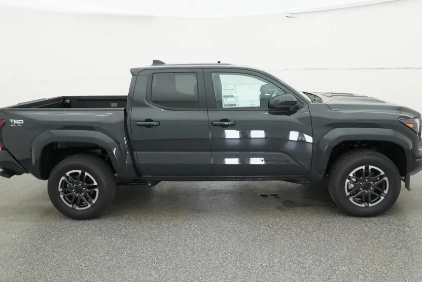 2025 Toyota Tacoma TRD Sport photo 1