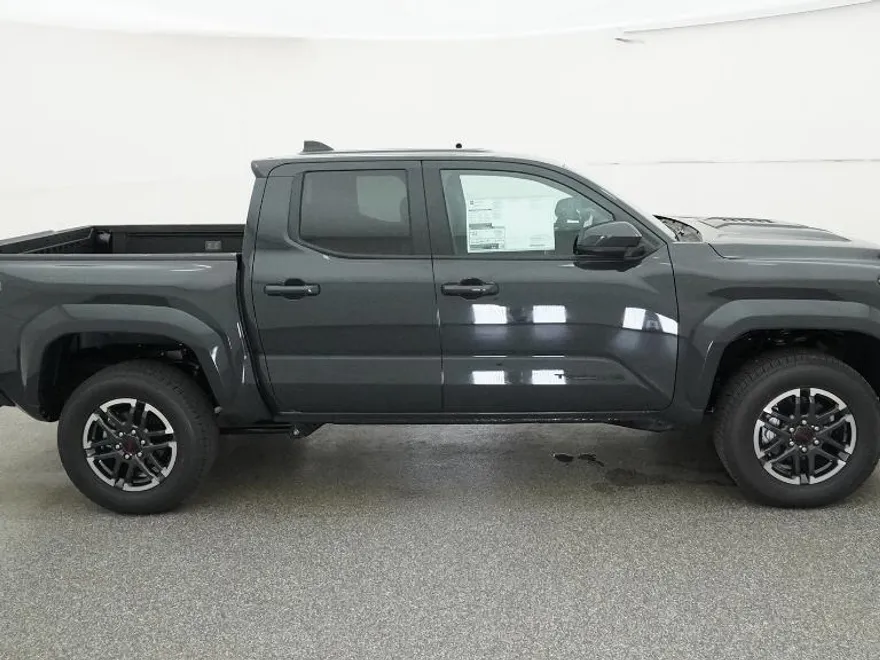 2025 Toyota Tacoma TRD Sport photo 1