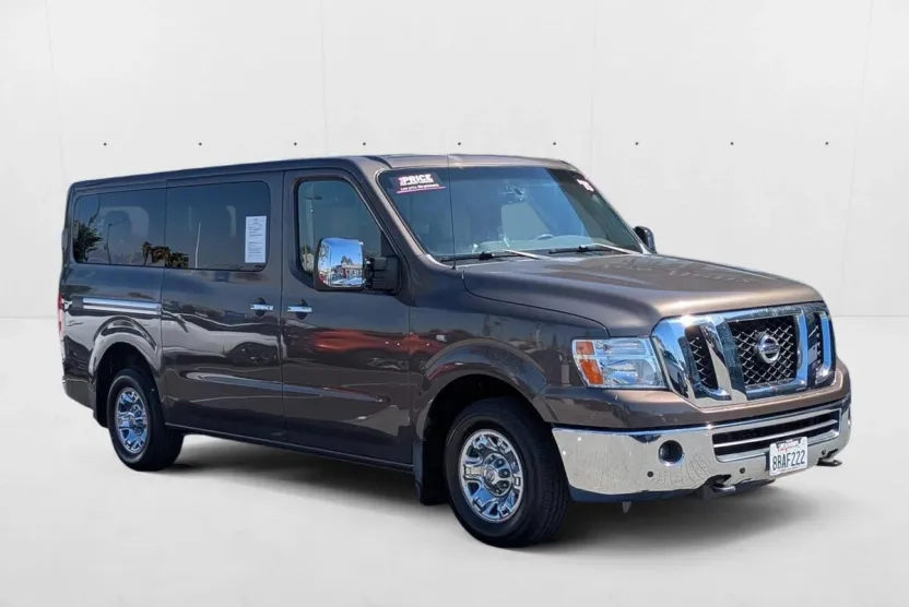 2015 Nissan NV3500 photo 1