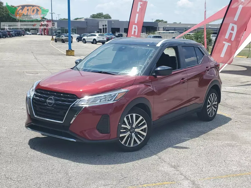 2023 Nissan Kicks SV photo 1