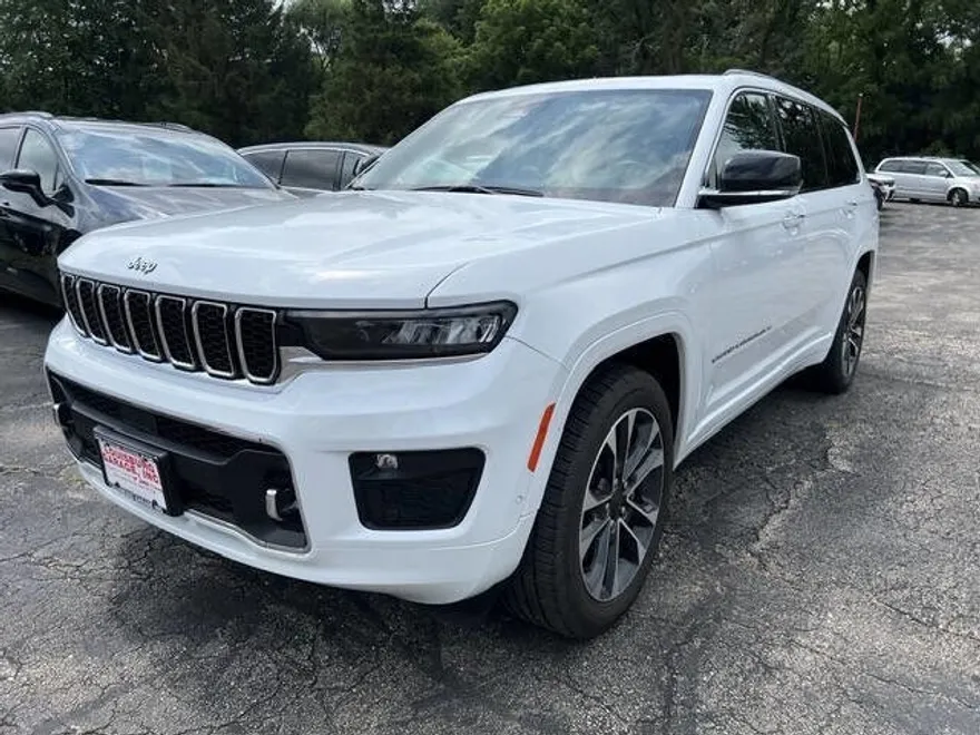 2022 Jeep Cherokee Overland photo 1