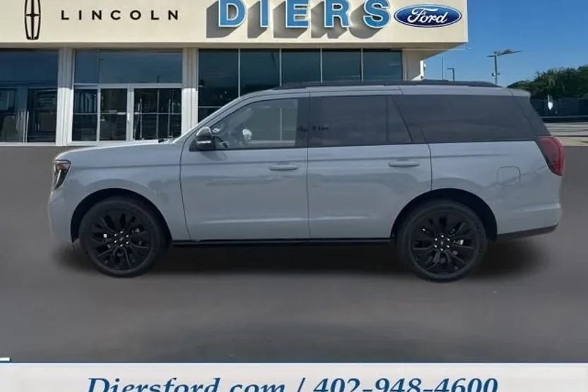 2025 Ford Expedition Platinum photo 1