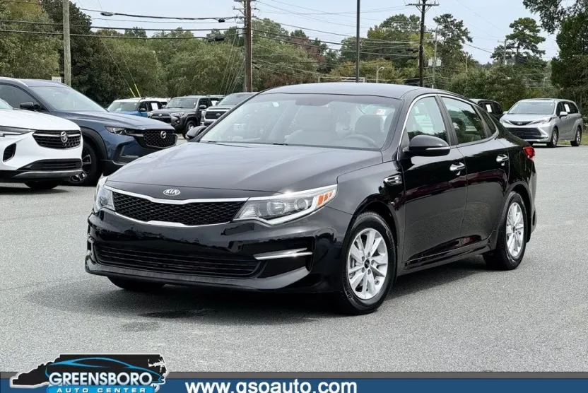 2016 Kia Optima LX photo 1
