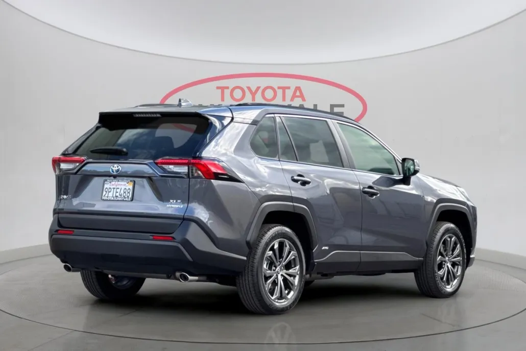 2024 Toyota RAV4 Hybrid XLE Premium photo 1