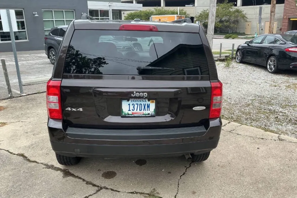 2014 Jeep Patriot Latitude photo 1