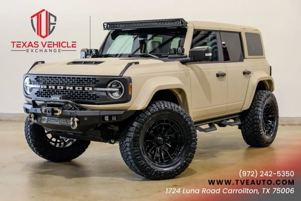 2025 Ford Bronco Badlands photo 1