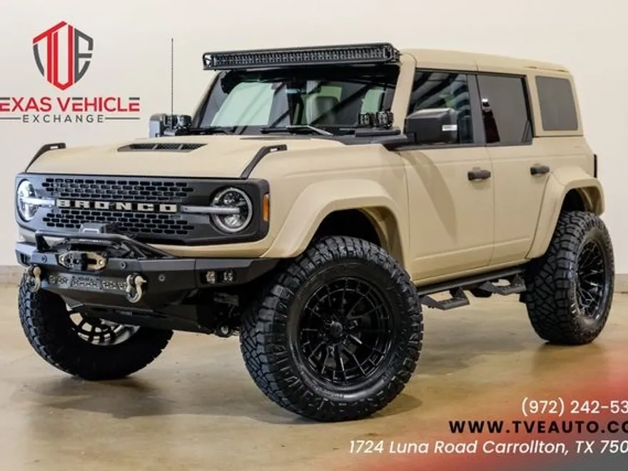 2025 Ford Bronco Badlands photo 1